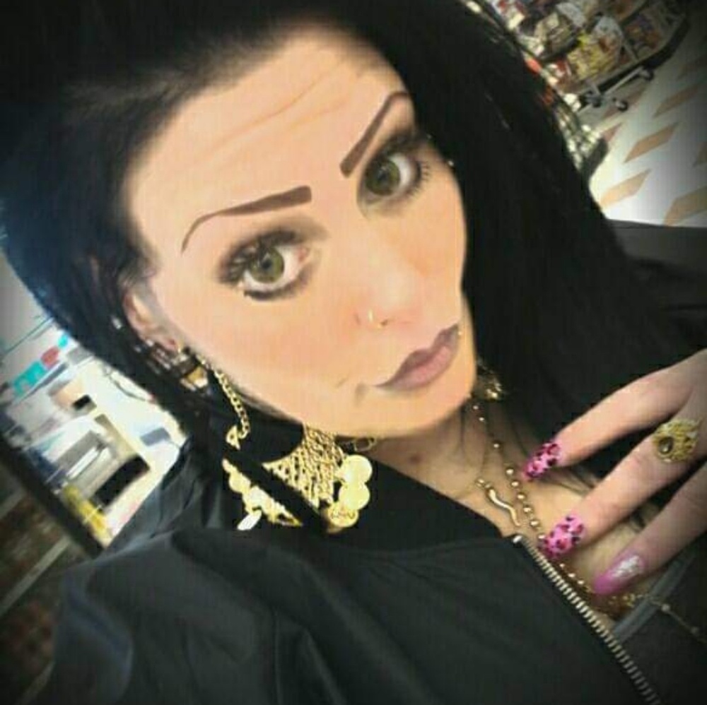 Meet your Posher, Krystal